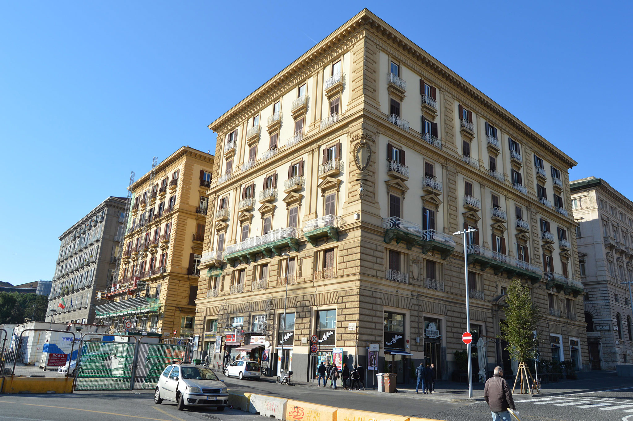 Piazza Municipio, Napoli